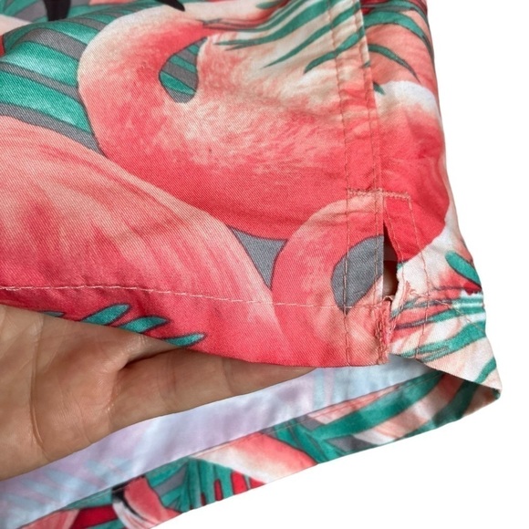 NWT Old Navy Mens 5” Swim Trunks Pink Flamingos Tropical Print Sz 3XL - Picture 4 of 16
